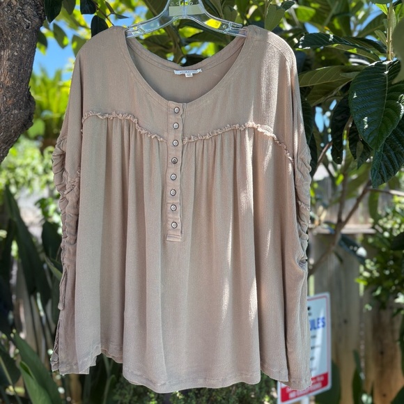 oli&hali Women's Tan 1/2 Button-Down Over Sized Bohemian Blouse - Picture 1 of 9